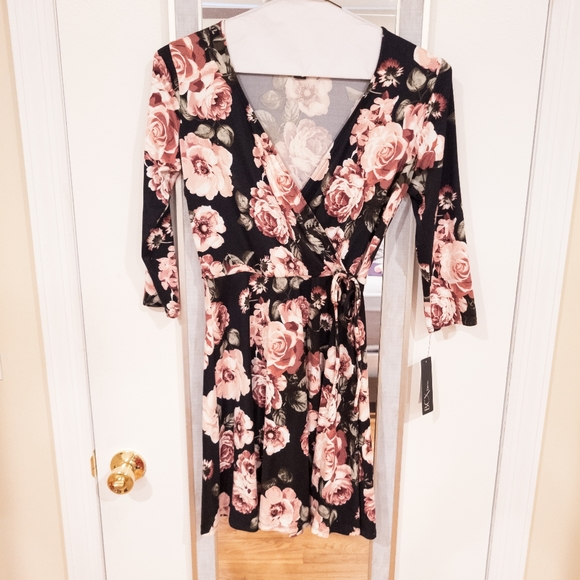 BCX Dresses & Skirts - Floral wrap dress